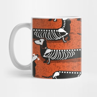 Spooktacular long dachshunds skeleton // pattern // orange background skeleton dogs Mug